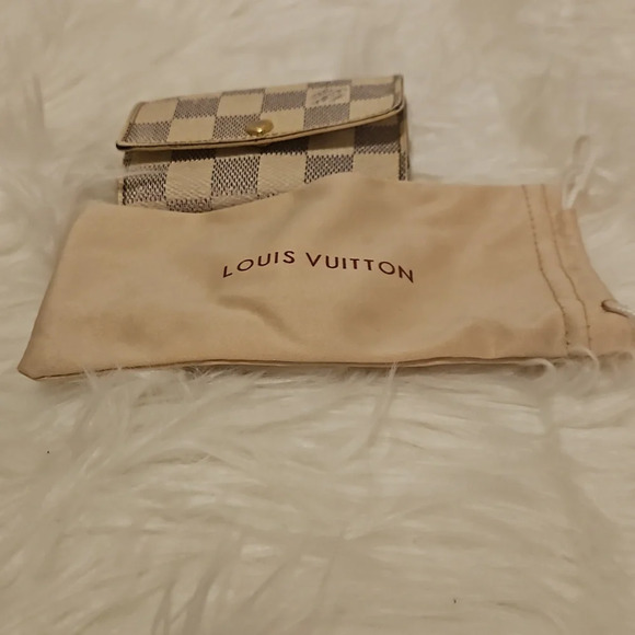 Louis Vuitton Damier Azur 6 Ring Key Case Holder - Picture 2 of 11